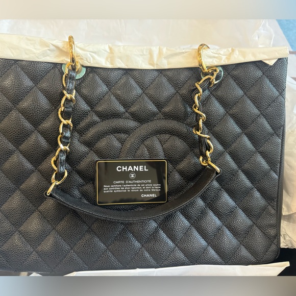 Brand new Chanel Grant Shopping Tote. Never wore with Stickers on - Picture 9 of 10